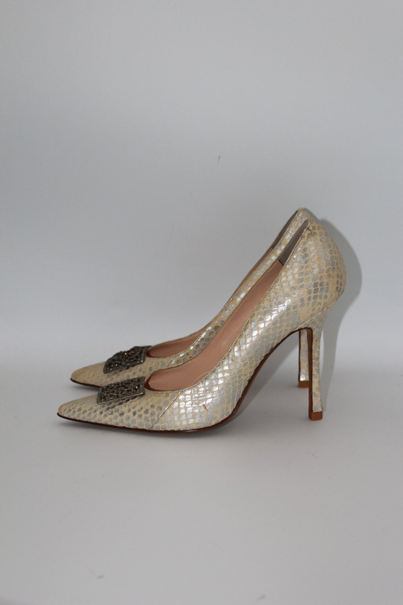 MANOLO BLAHNIK mettalic snakeskin heels size 39