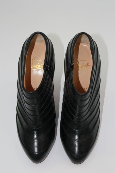 Christian LOUBOUTIN black boots size 39 never worn