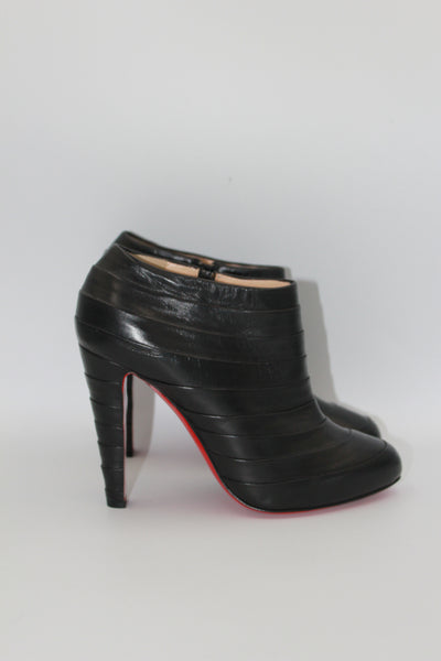 Christian LOUBOUTIN black boots size 39 never worn