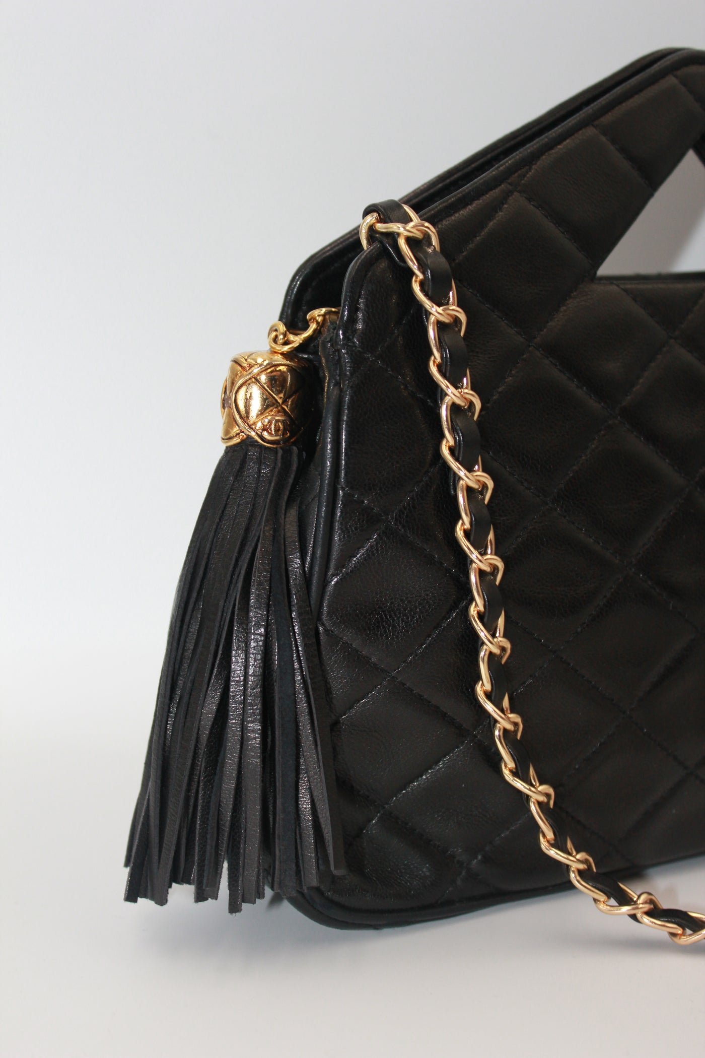 CHANEL vintage 1989-1991 leather pyramid handle handbag