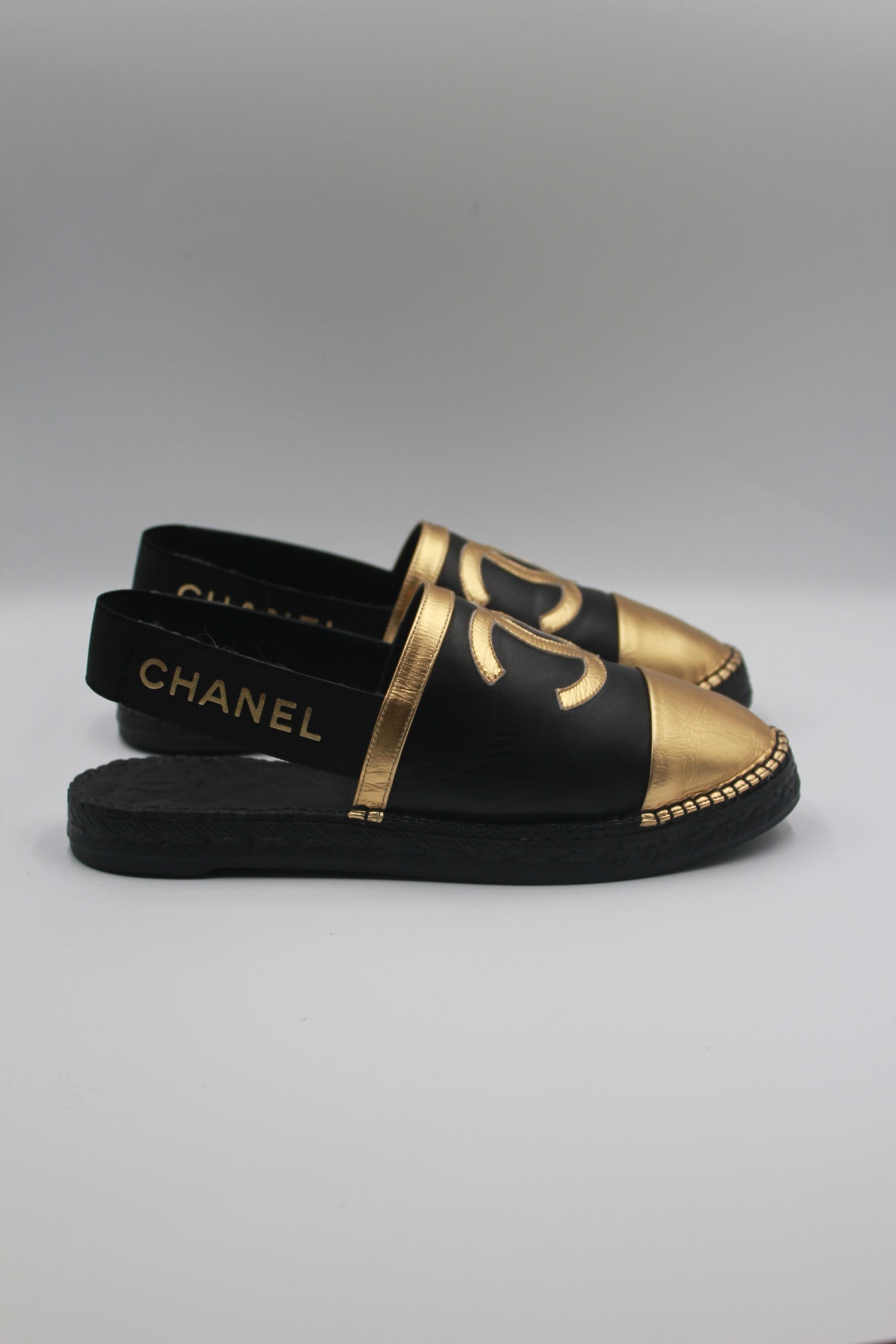 CHANEL 2019 black and gold sling back espadrilles size 40 new full set