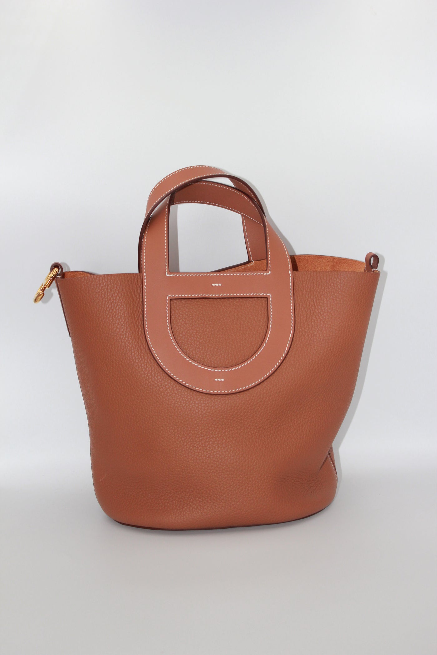 HERMES in the loop 23 clemence leather fauve handbag