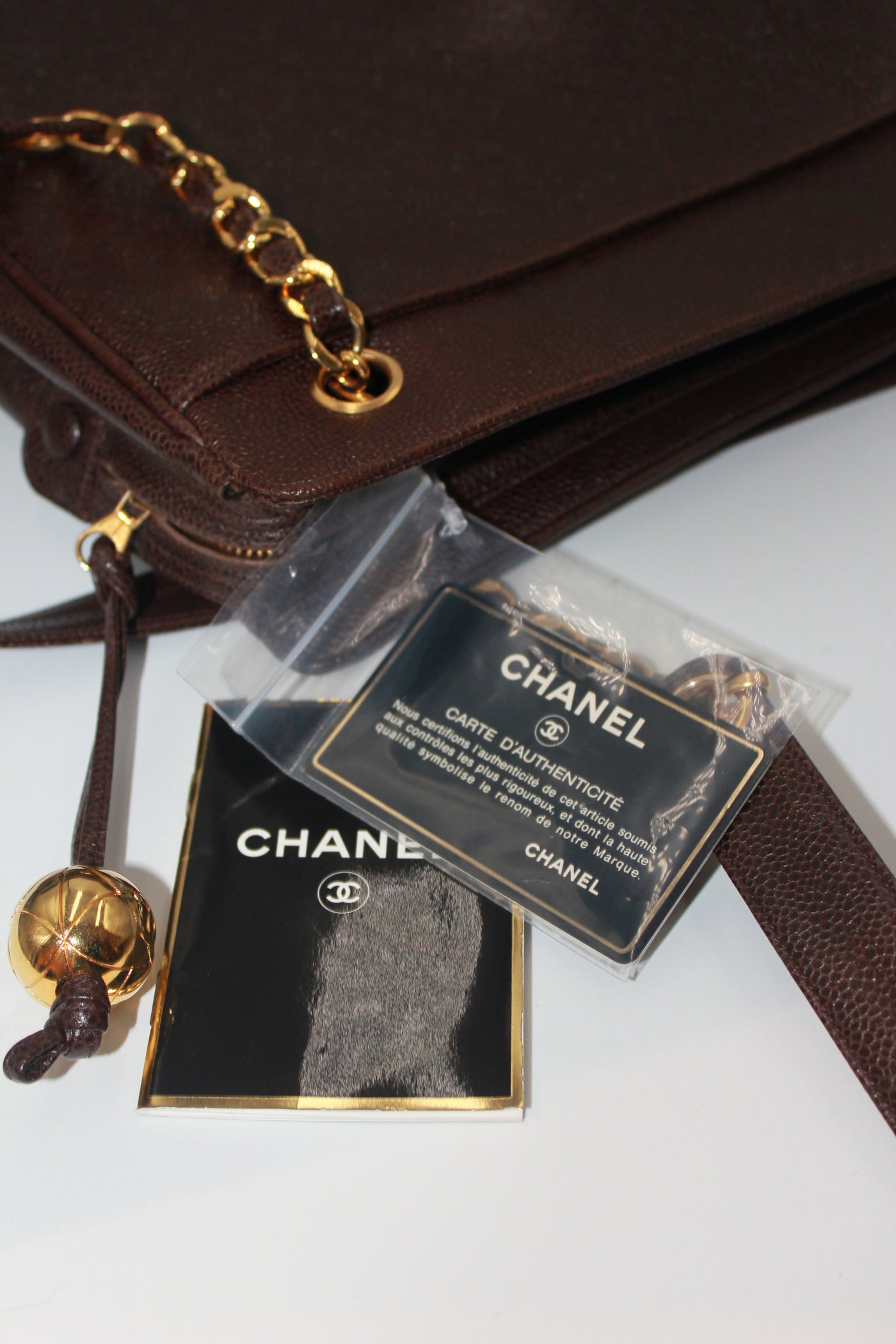 CHANEL brown caviar tote bag with 24 carats gold plated CC vintage