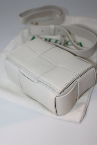 BOTTEGA VENETA candy cassette bag never worn