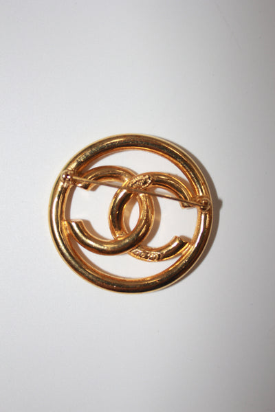 CHANEL 1993 CC circle 24ct gold brooch