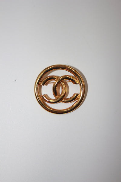 CHANEL 1993 CC circle 24ct gold brooch