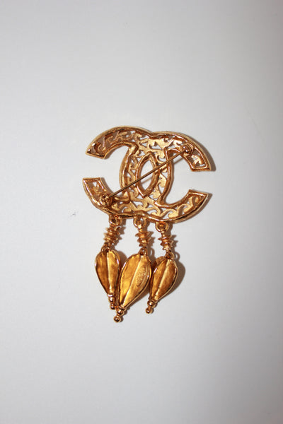 CHANEL 1995A 24 carats gold brooch