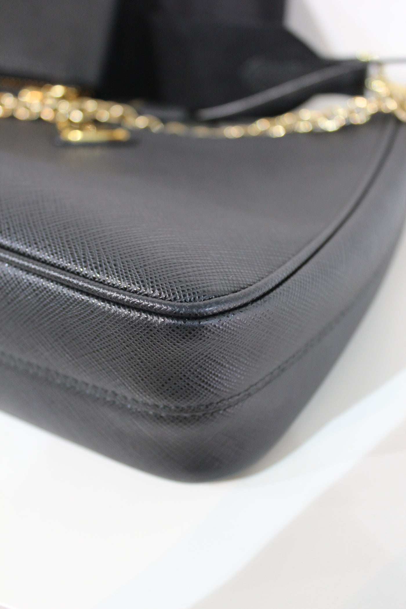 PRADA Re-edition 2005 saffiano leather handbag pristine full set no receipt