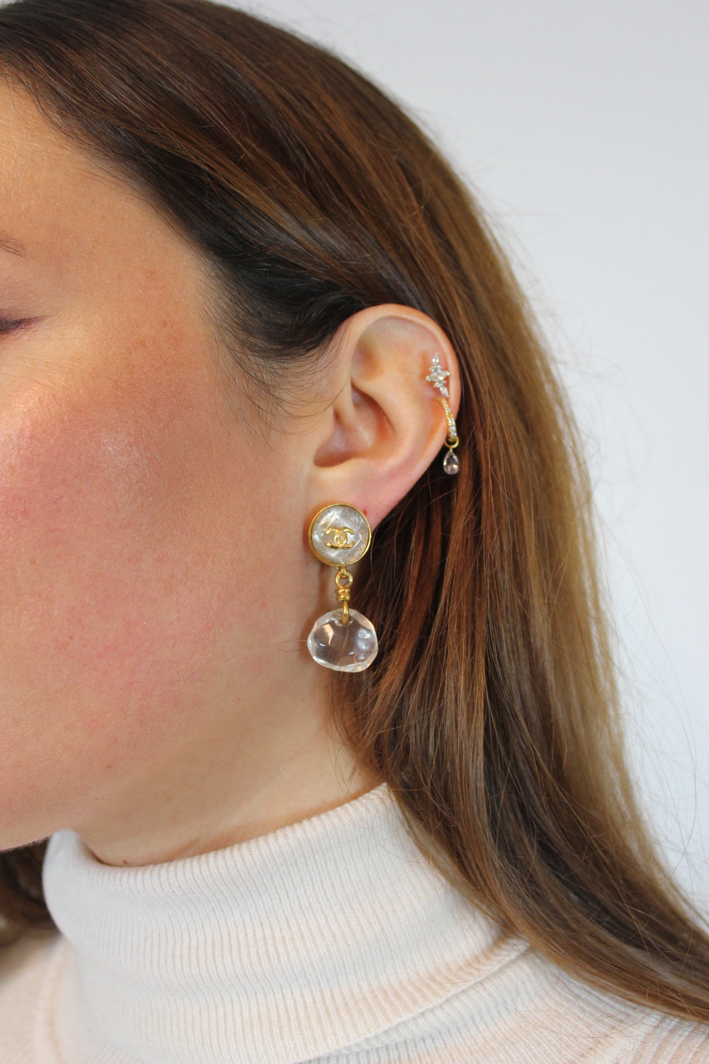 CHANEL Rare Vintage 1990's Clear Glass Martelé 24ct Gold Clip On Earrings