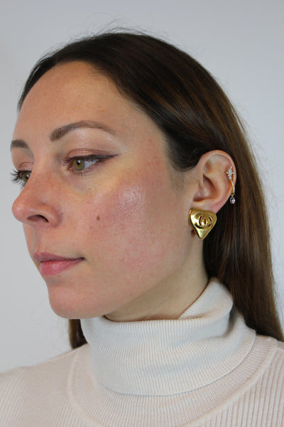 CHANEL Heart Gold clip on vintage spring 1993
