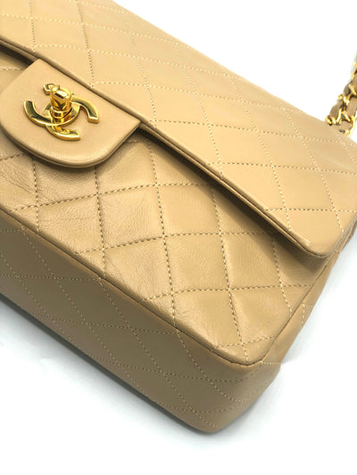 CHANEL Vintage 1989-1991 Medium Classic Double Flap Beige 24 carats Gold Hardware