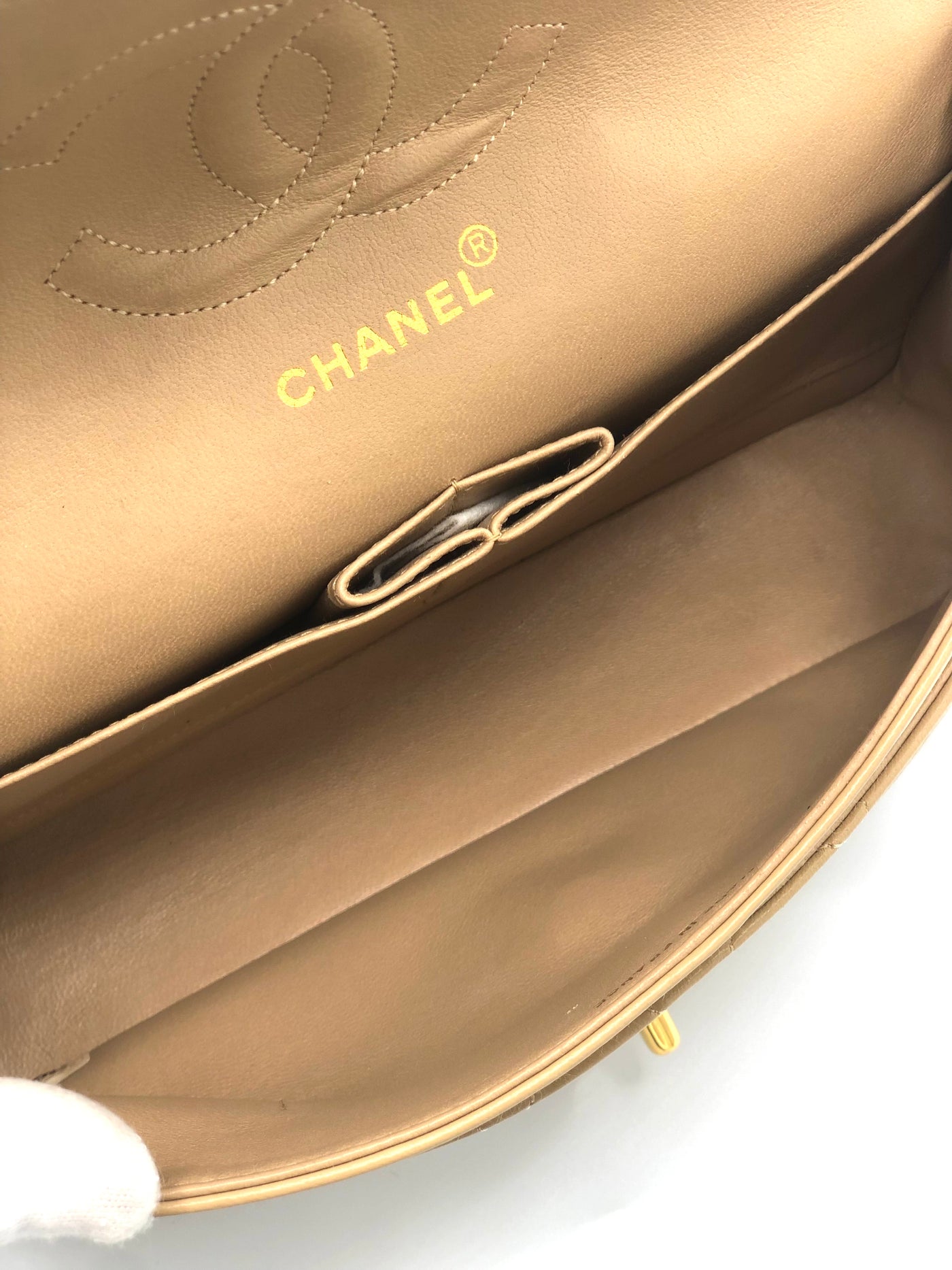 CHANEL Vintage 1989-1991 Medium Classic Double Flap Beige 24 carats Gold Hardware