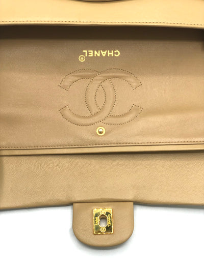 CHANEL Vintage 1989-1991 Medium Classic Double Flap Beige 24 carats Gold Hardware