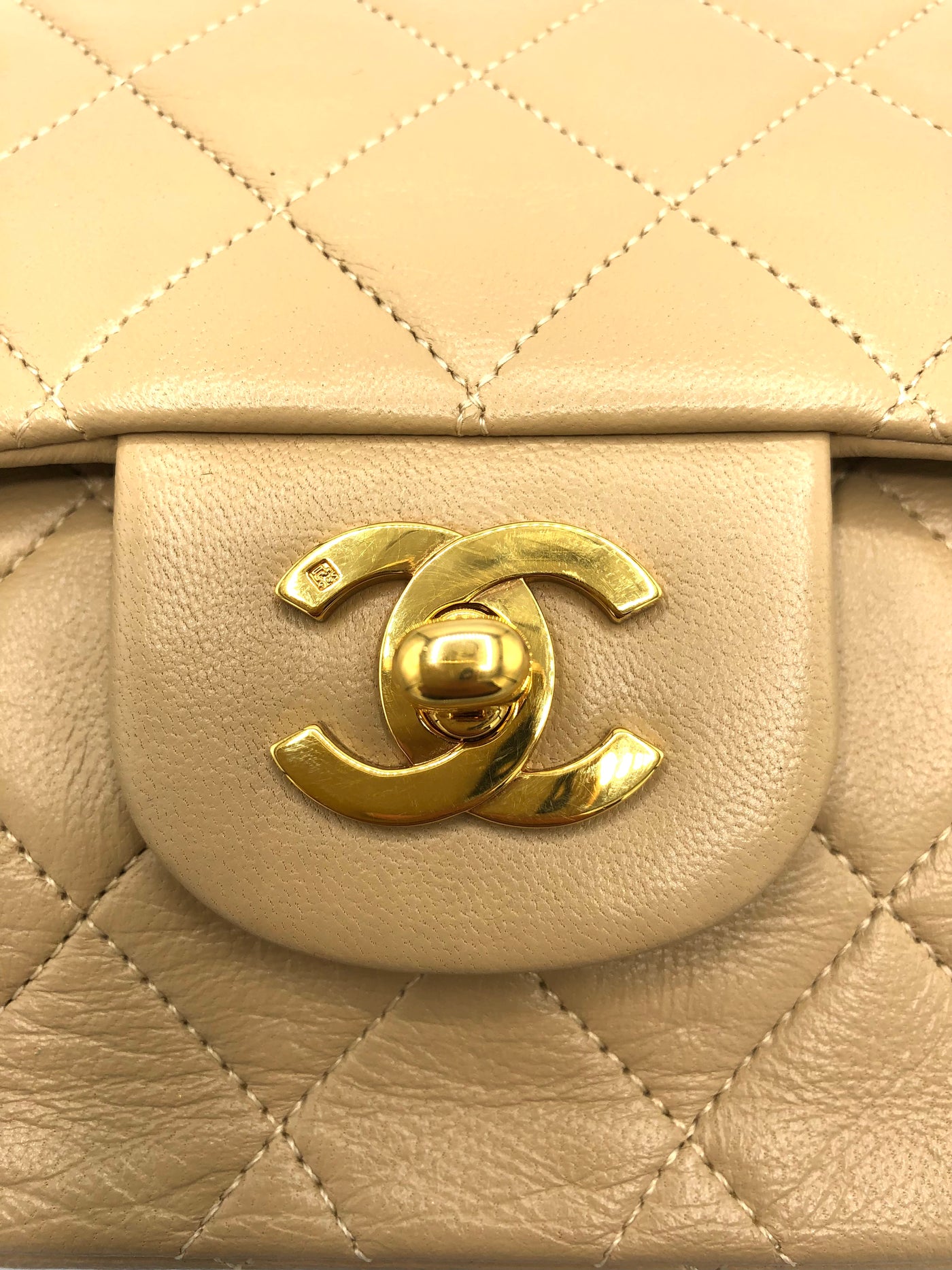 CHANEL Vintage 1989-1991 Medium Classic Double Flap Beige 24 carats Gold Hardware