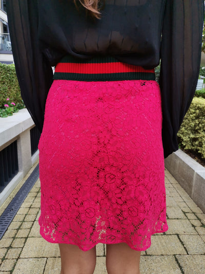 GUCCI pink lace skirt New With Tag size 40