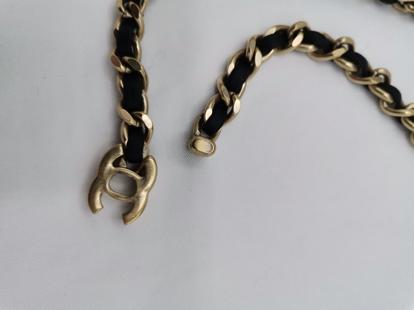 CHANEL rare chocker cc turnlock intertwined leather chain spring 2012