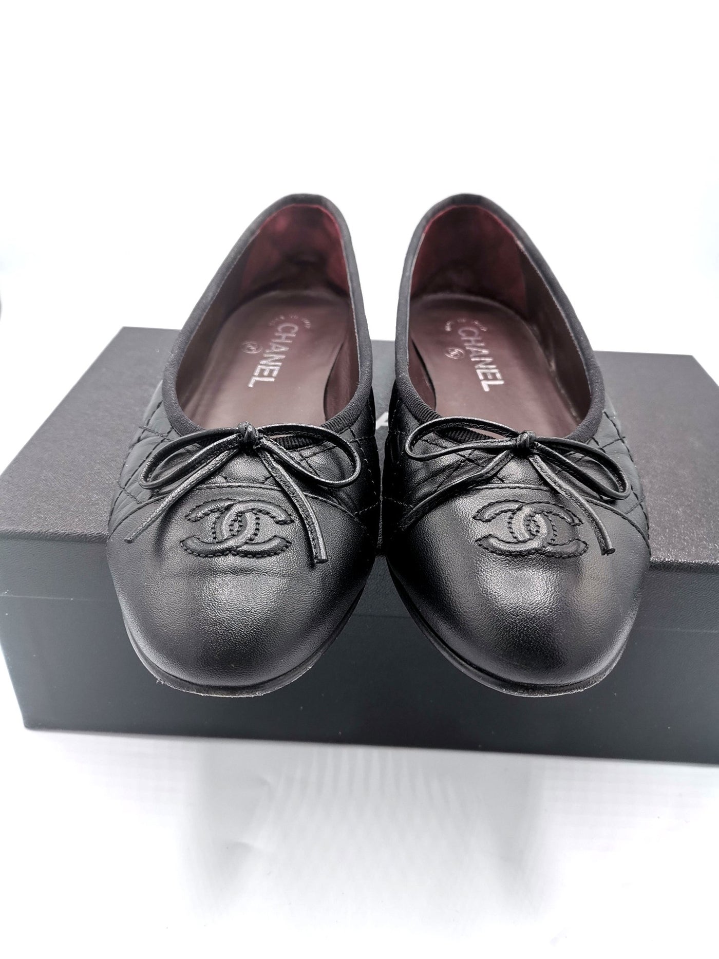 CHANEL quilted ballet flat size 38 with box RRP: £680