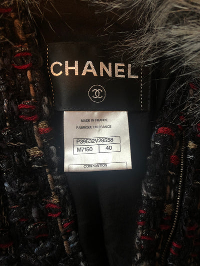 CHANEL Métiers d’Arts runway coat 2010 tweed and faux fur size 40