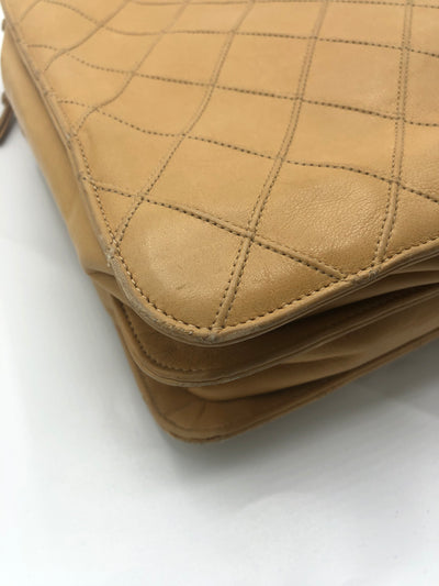 CHANEL vintage 1980’s beige shopper bag with gold hardware
